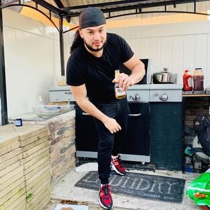 Meet your Posher, Manuel